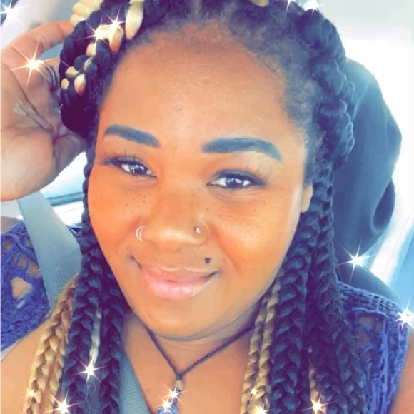 Meet your Posher, Jada - Picture 2 of 2